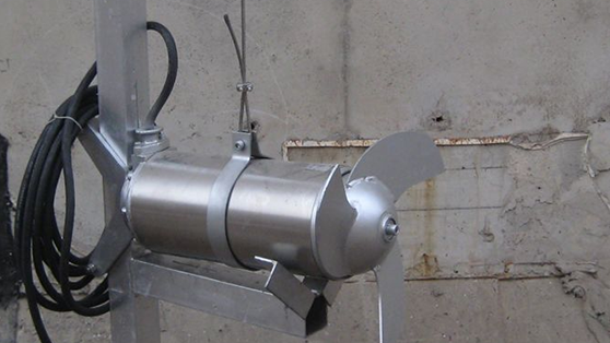 潛水攪拌機